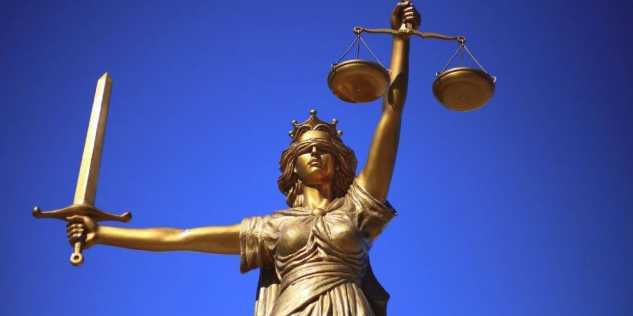 Statue holding the scales of justice